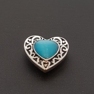 20mm Loveheart w/ Cyan Opal Snap